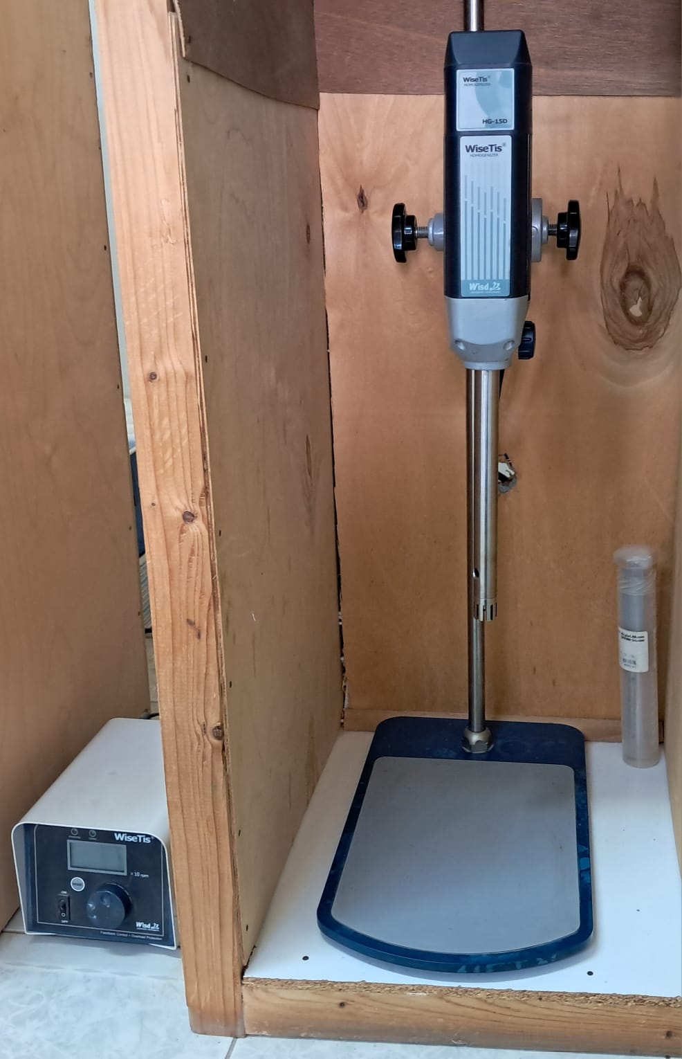 5.	High speed emulsion homogenizer.